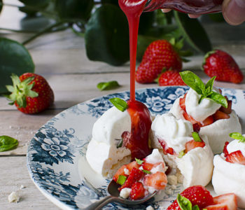 pavlova fraise basilic coulis